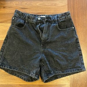 Black Zara Mom Fit Shorts